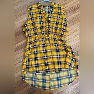 2 X Sleeveless yellow plaid design